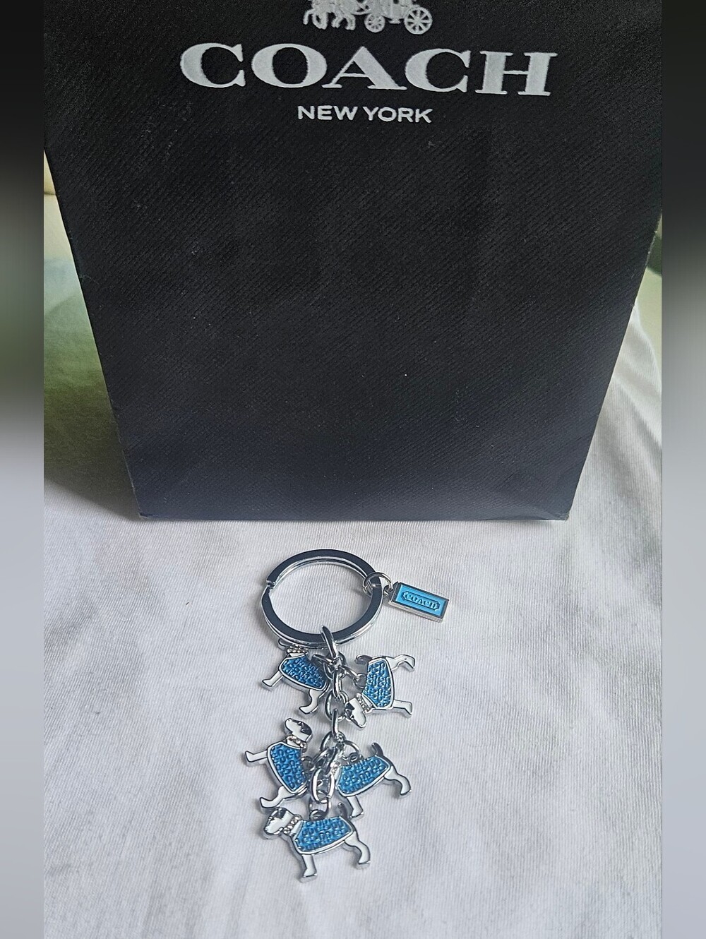 Coach Vintage Five Beagle Charm Silver Key Chain Ring Collectible Rare - Picture 6 of 6